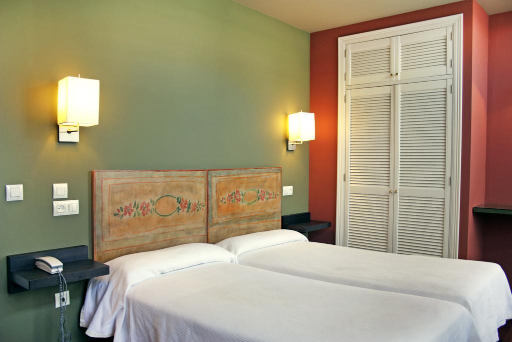 Hotel La Colmena Luarca Bagian luar foto