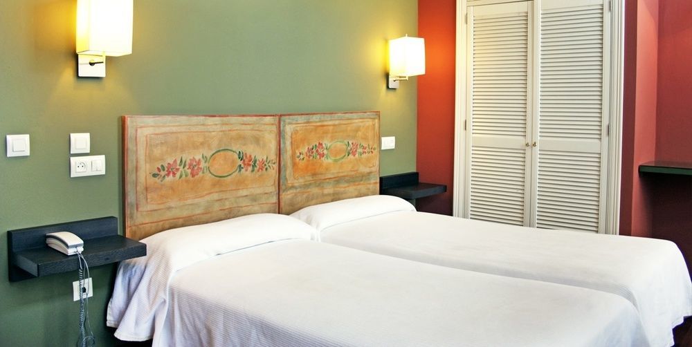 Hotel La Colmena Luarca Bagian luar foto